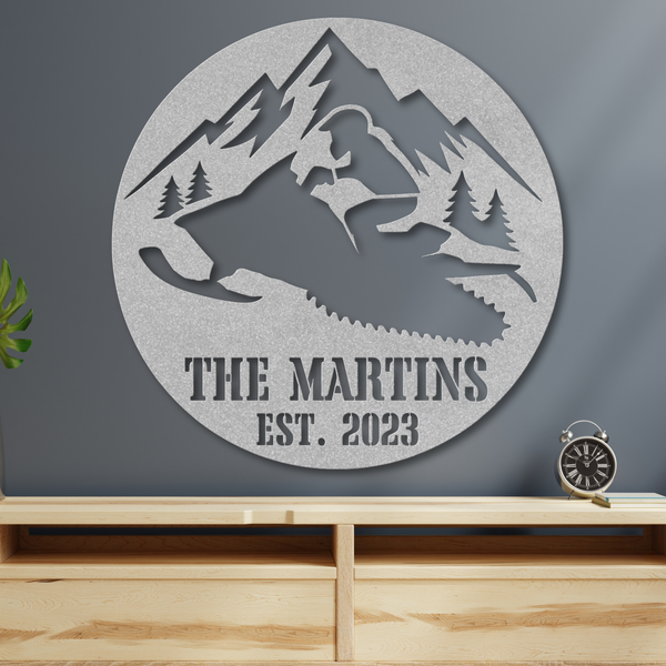 "MOUNTAIN CAMP" SIGN